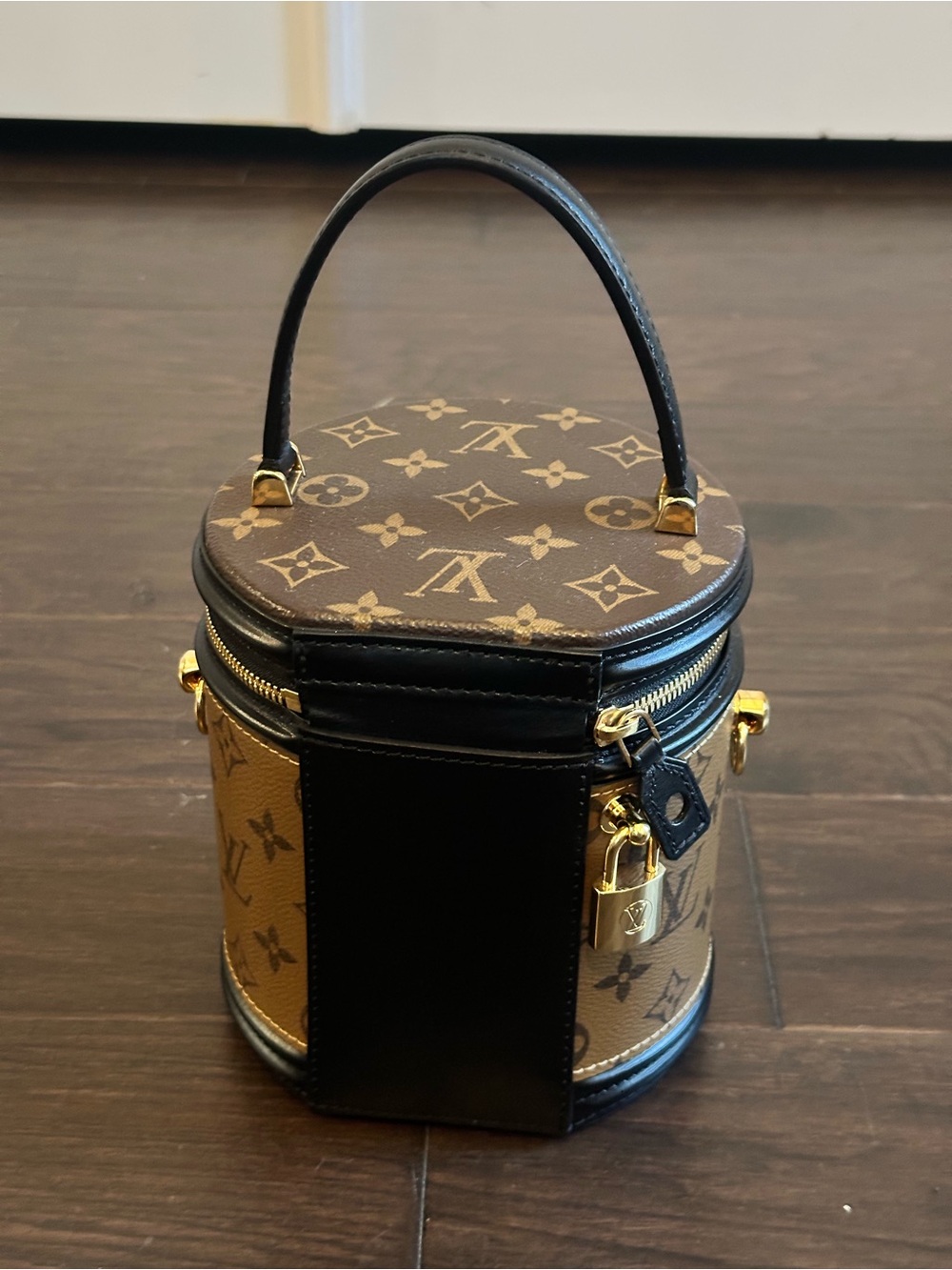 Louis Vuitton Cannes Reverse Monogram - Picture 3 of 14